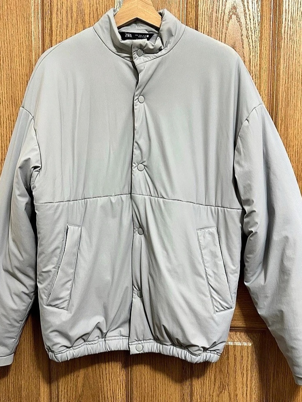 Zara Puffer Jacket in Gray Size Medium Like New